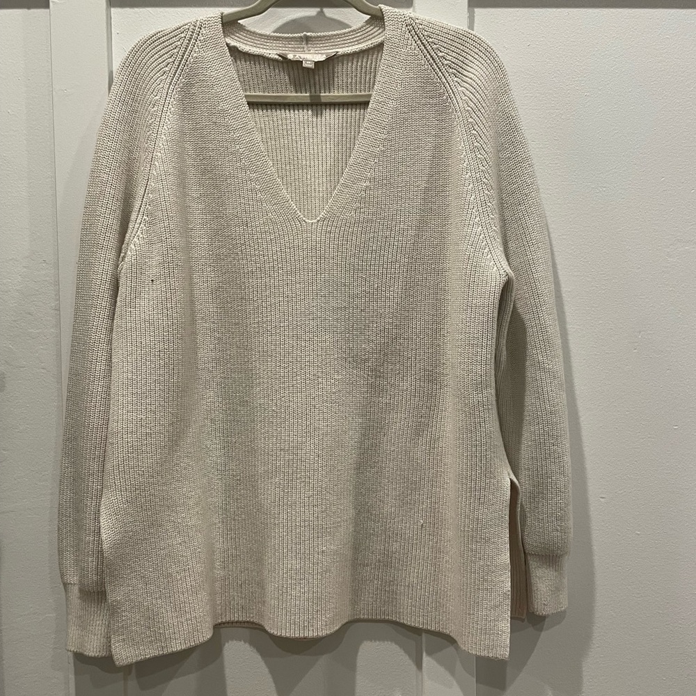 Athleta v neck sweater size med